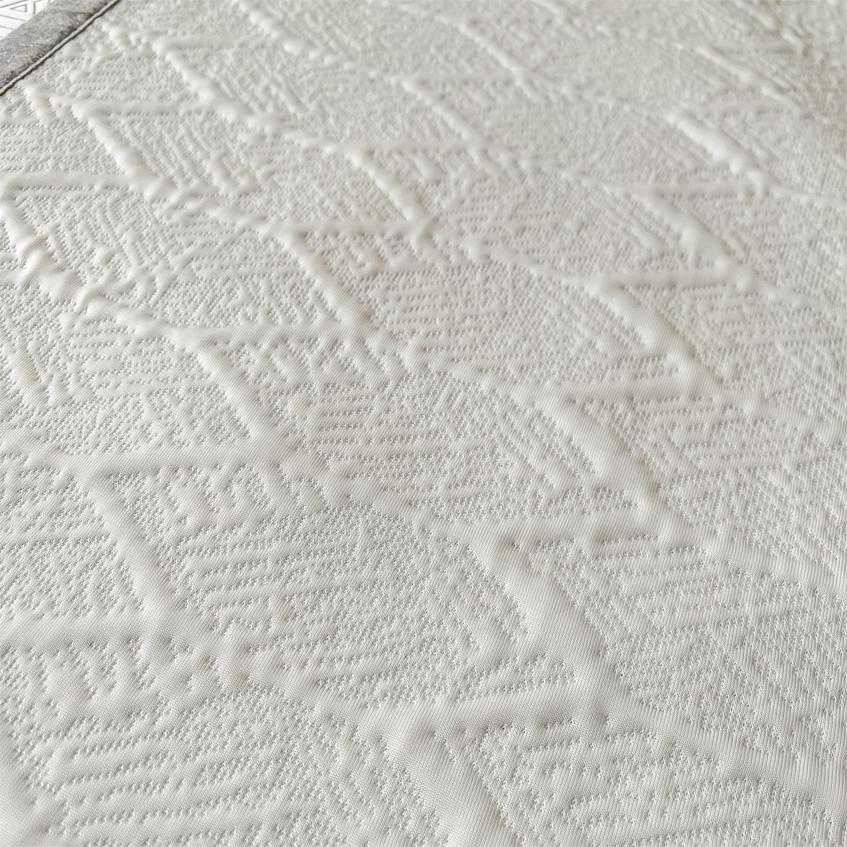 91家纺网 家纺一手货源 找家纺 （总）耐思家纺 2026新款高端三明治硅胶复合PE乙纶提花冰豆豆凉席空调席韩版NIS系列（提供买家秀）床席款