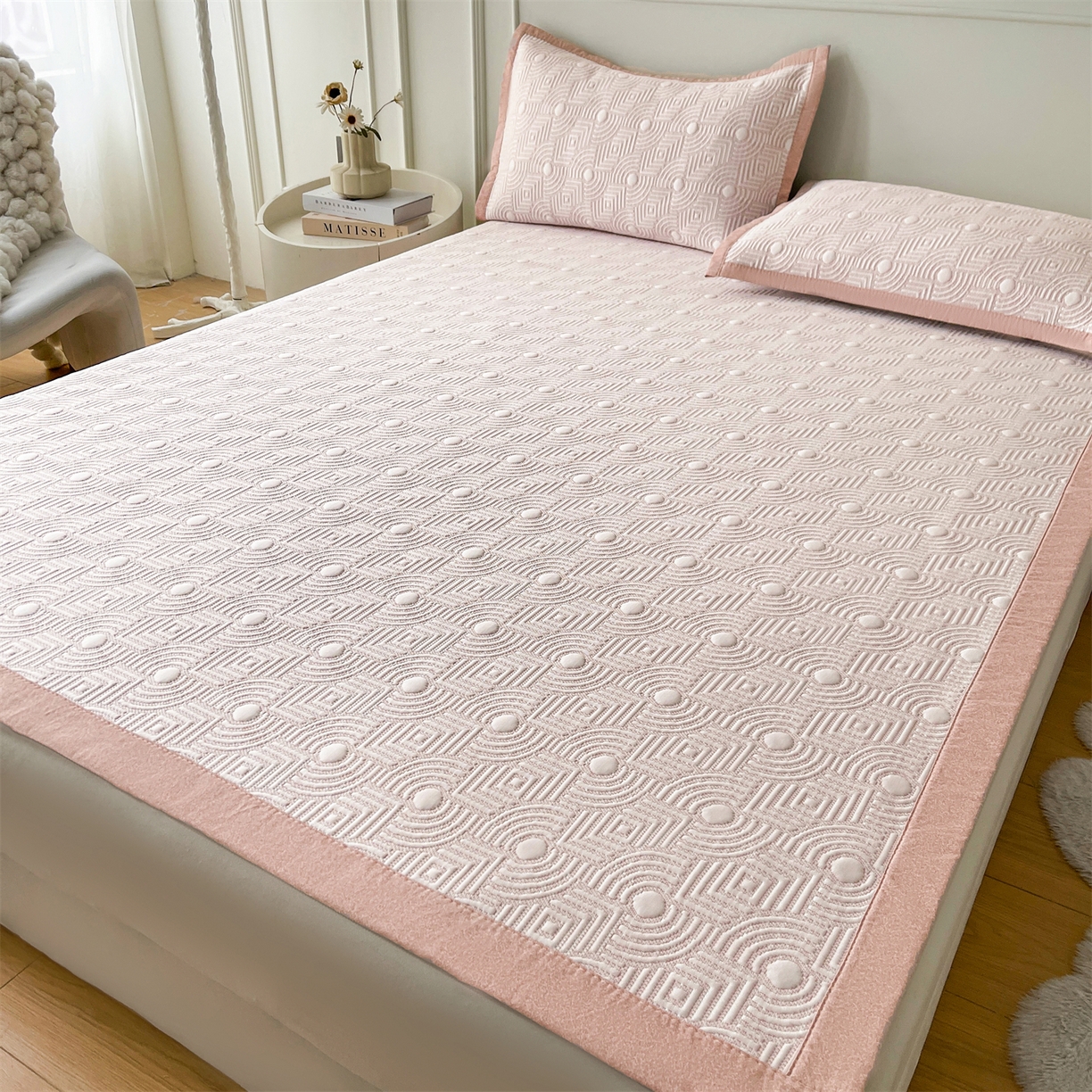 91家纺网 家纺一手货源 找家纺 耐思家纺 2026新款高端三明治硅胶复合PE乙纶提花冰豆豆凉席空调席韩版NIS系列（提供买家秀）床席款 韩INS-方圆粉