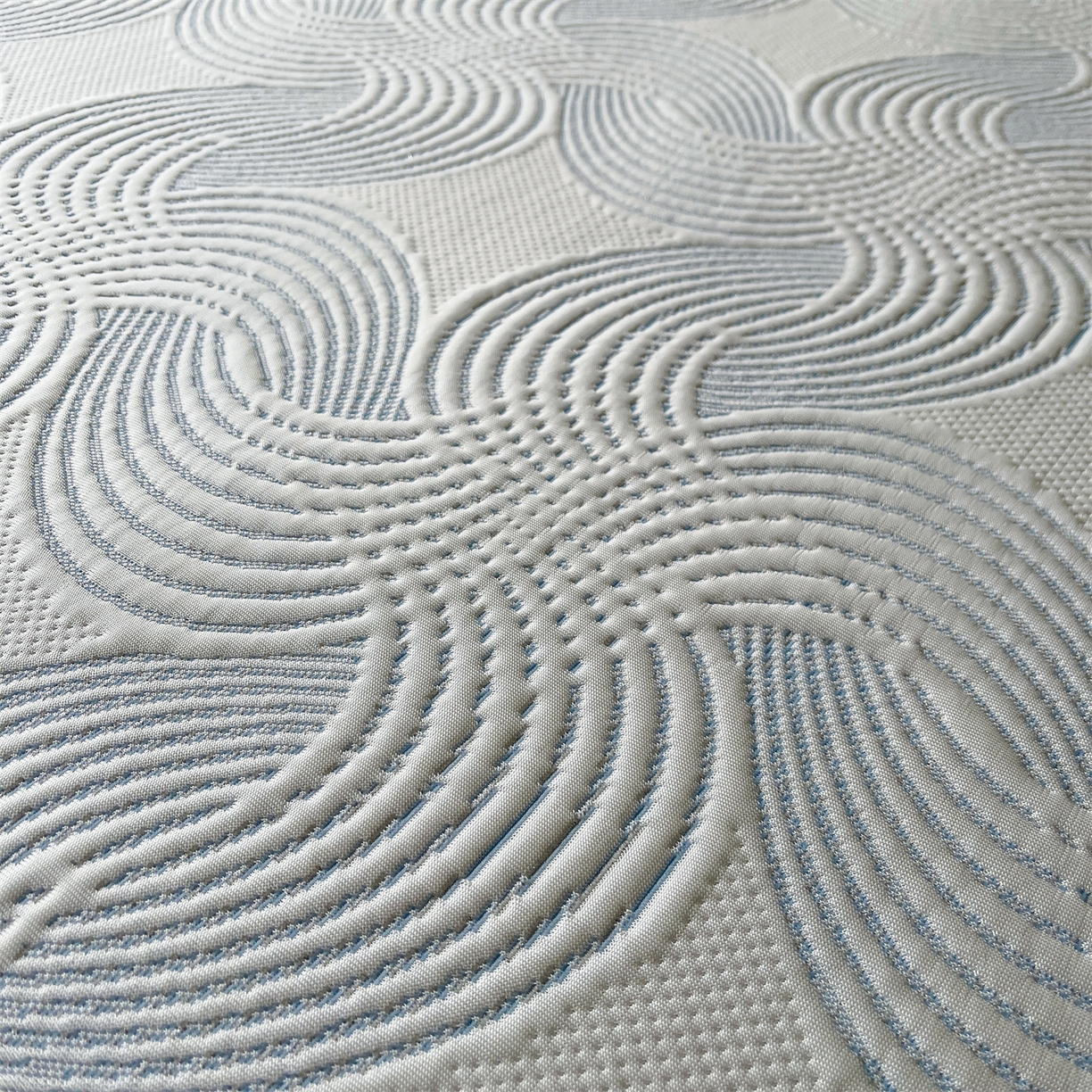 91家纺网 家纺一手货源 找家纺 耐思家纺 2026新款高端三明治硅胶复合PE乙纶提花冰豆豆凉席空调席韩版NIS系列（提供买家秀）床席款 韩INS-回川蓝