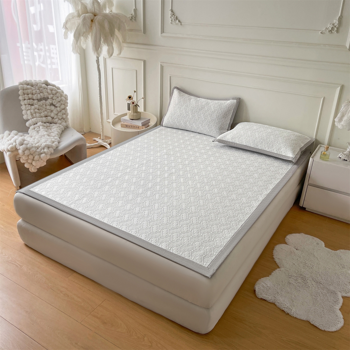 91家纺网 家纺一手货源 找家纺 耐思家纺 2026新款高端三明治硅胶复合PE乙纶提花冰豆豆凉席空调席韩版NIS系列（提供买家秀）床席款 韩INS-纵横灰