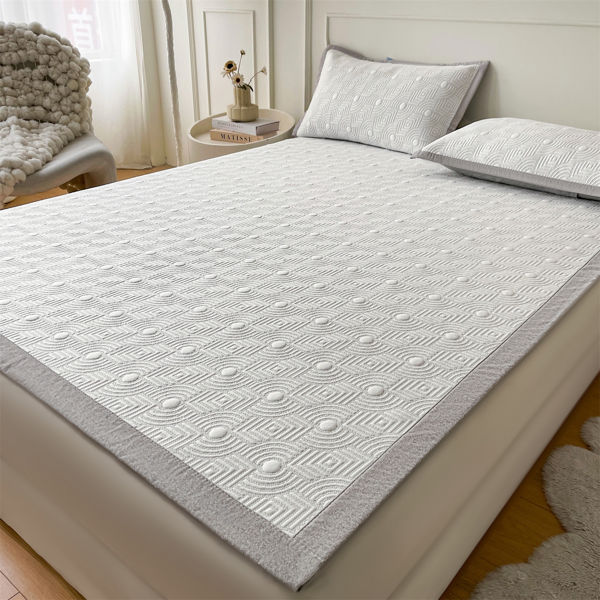 91家纺网 家纺一手货源 找家纺 耐思家纺 2026新款高端三明治硅胶复合PE乙纶提花冰豆豆凉席空调席韩版NIS系列（提供买家秀）床席款 韩INS-方圆灰