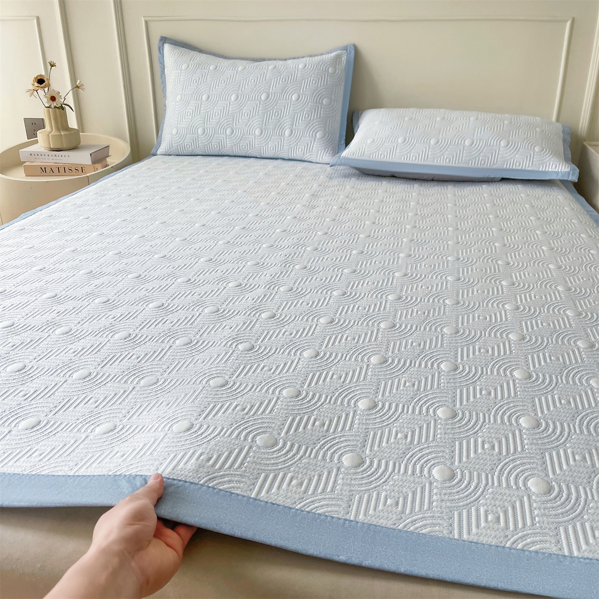 91家纺网 家纺一手货源 找家纺 耐思家纺 2026新款高端三明治硅胶复合PE乙纶提花冰豆豆凉席空调席韩版NIS系列（提供买家秀）床席款 韩INS-方圆蓝