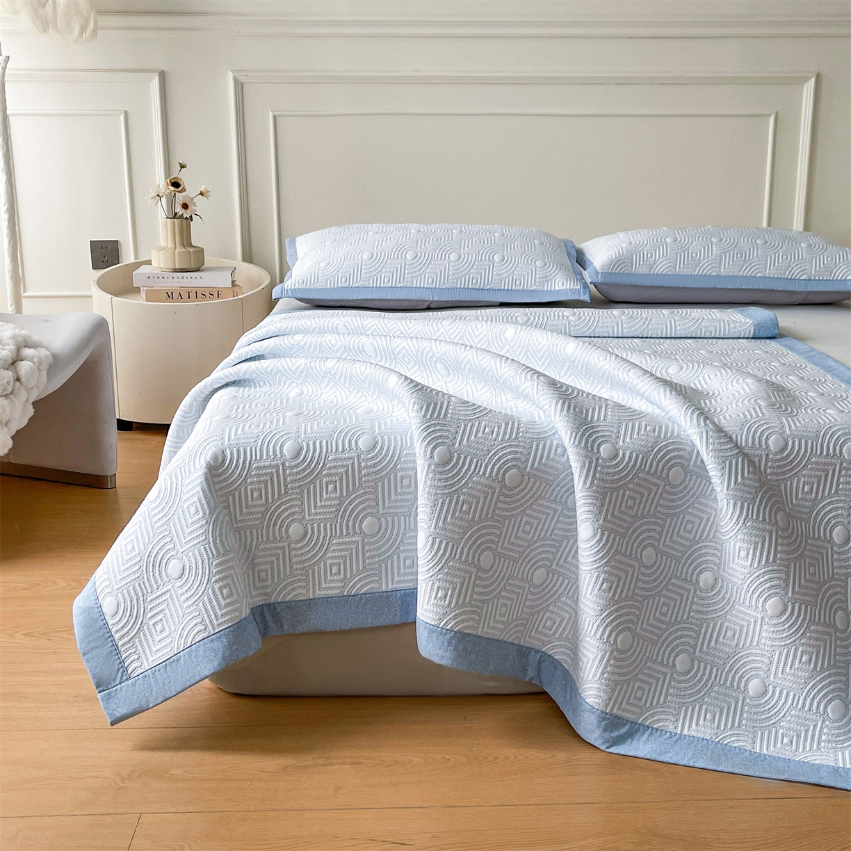 91家纺网 家纺一手货源 找家纺 耐思家纺 2026新款高端三明治硅胶复合PE乙纶提花冰豆豆凉席空调席韩版NIS系列（提供买家秀）床席款 韩INS-方圆蓝