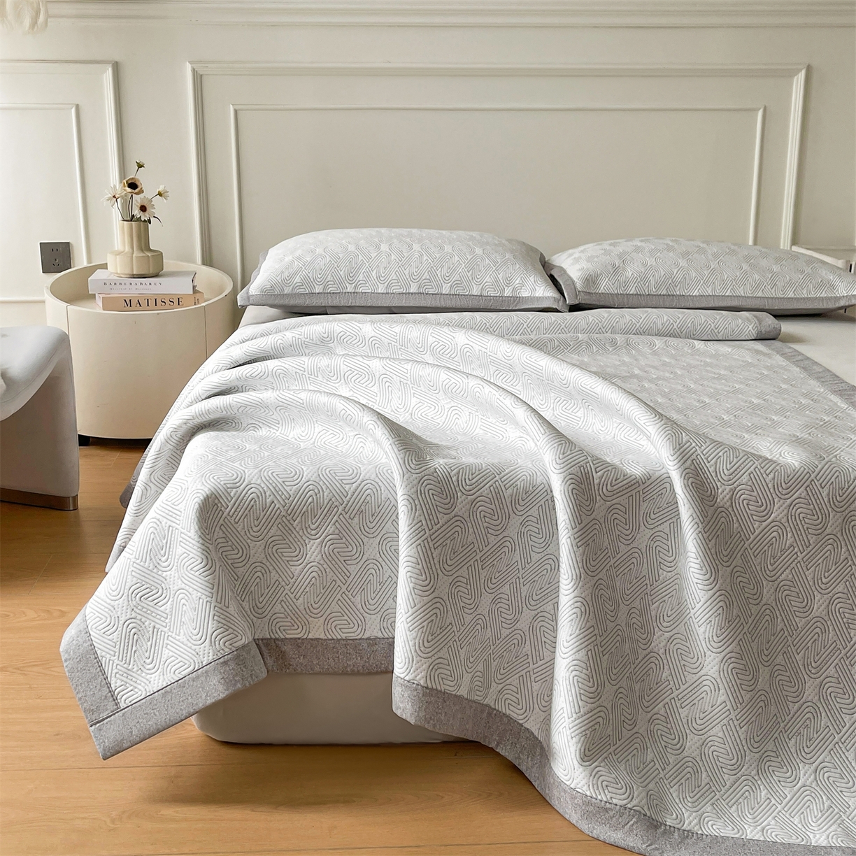 91家纺网 家纺一手货源 找家纺 耐思家纺 2026新款高端三明治硅胶复合PE乙纶提花冰豆豆凉席空调席韩版NIS系列（提供买家秀）床席款 韩INS-峰回灰