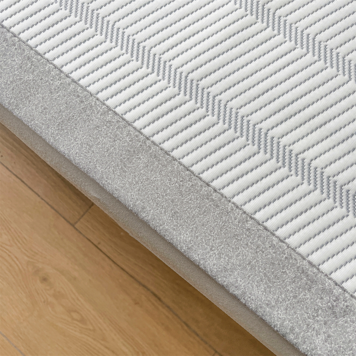 91家纺网 家纺一手货源 找家纺 耐思家纺 2026新款高端三明治硅胶复合PE乙纶提花冰豆豆凉席空调席韩版NIS系列（提供买家秀）床席款 韩INS-韩结