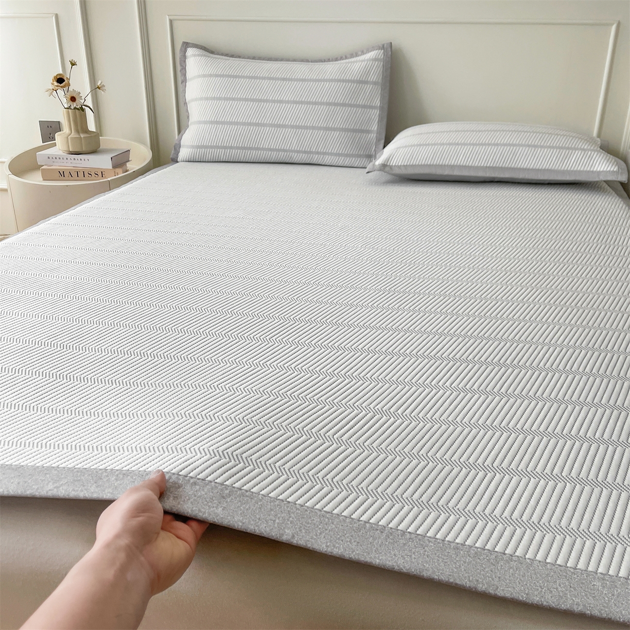 91家纺网 家纺一手货源 找家纺 耐思家纺 2026新款高端三明治硅胶复合PE乙纶提花冰豆豆凉席空调席韩版NIS系列（提供买家秀）床席款 韩INS-韩结