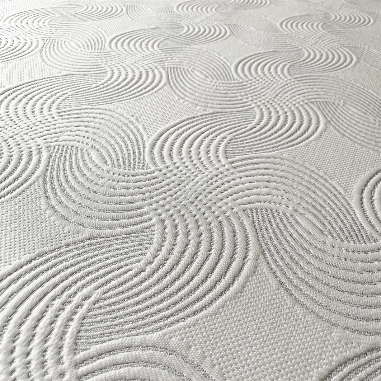 91家纺网 家纺一手货源 找家纺 耐思家纺 2026新款高端三明治硅胶复合PE乙纶提花冰豆豆凉席空调席韩版NIS系列（提供买家秀）床席款 韩INS-回川灰