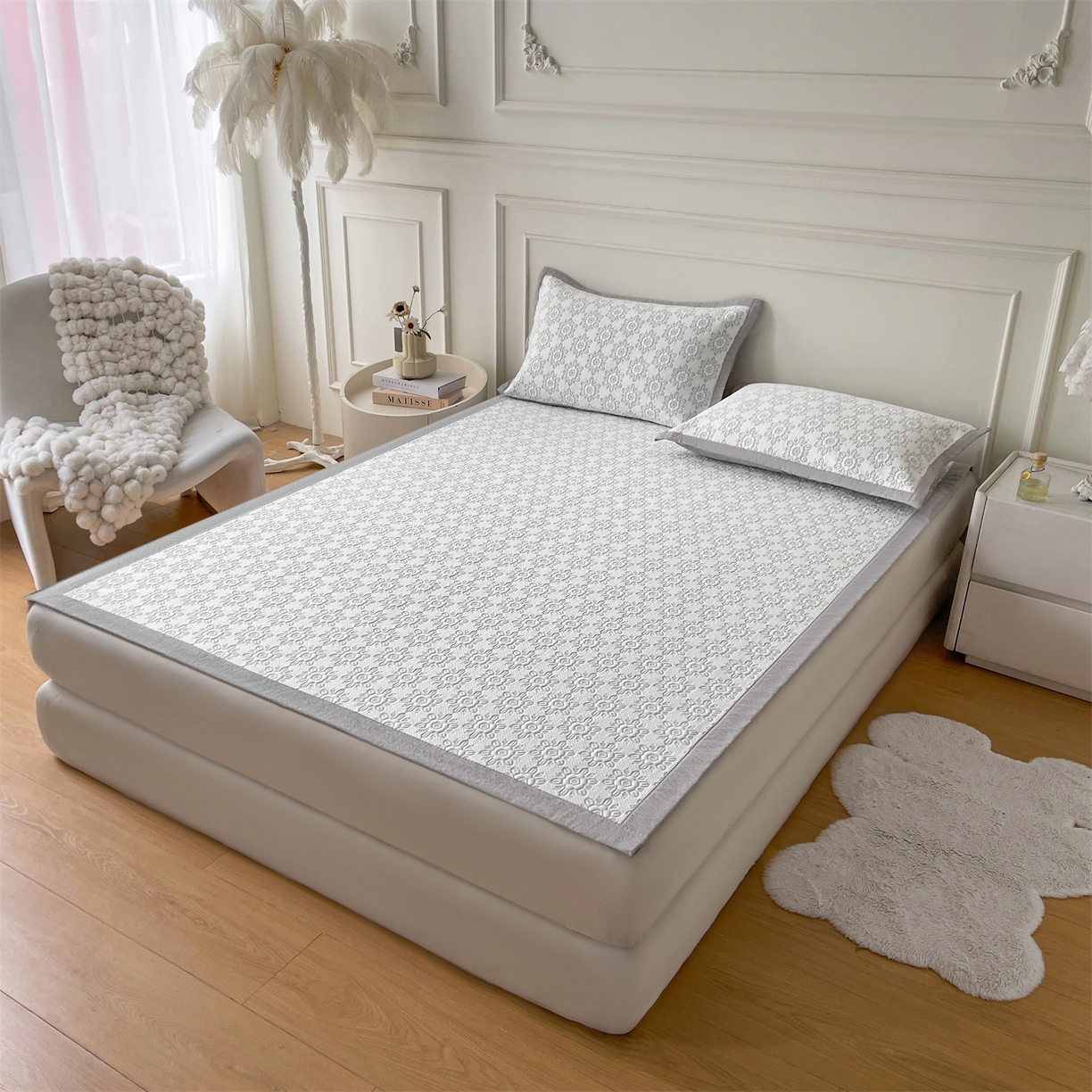 91家纺网 家纺一手货源 找家纺 耐思家纺 2026新款高端三明治硅胶复合PE乙纶提花冰豆豆凉席空调席韩版NIS系列（提供买家秀）床席款 韩INS-璇花灰