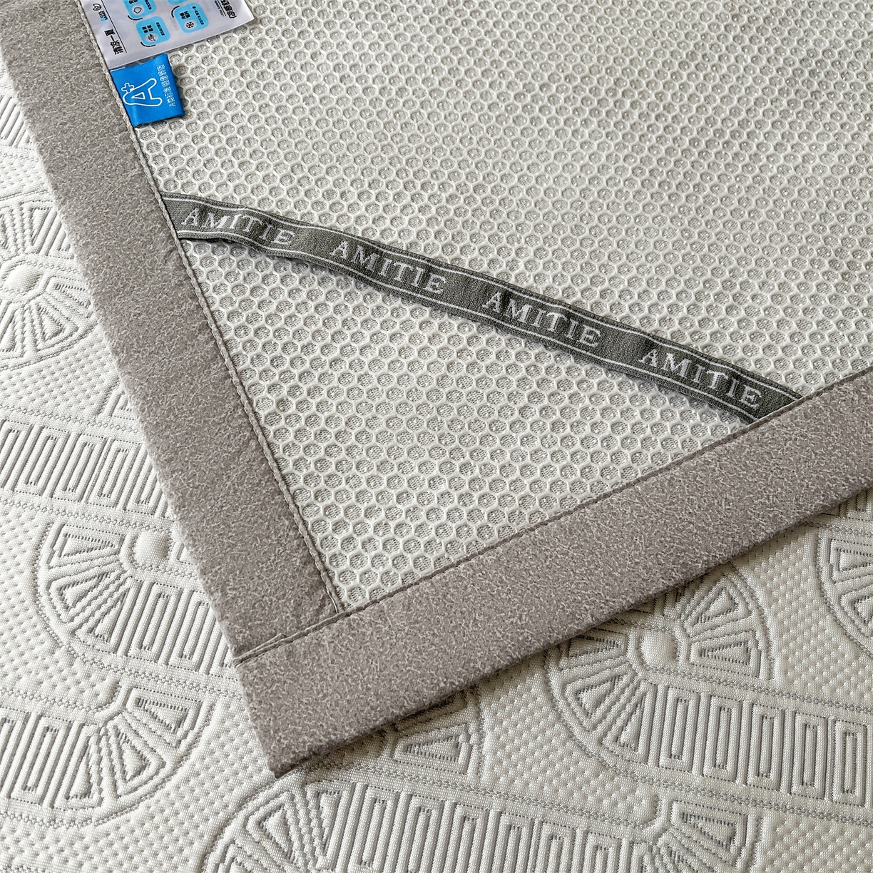 91家纺网 家纺一手货源 找家纺 耐思家纺 2026新款高端三明治硅胶复合PE乙纶提花冰豆豆凉席空调席韩版NIS系列（提供买家秀）床席款 韩INS-云间环