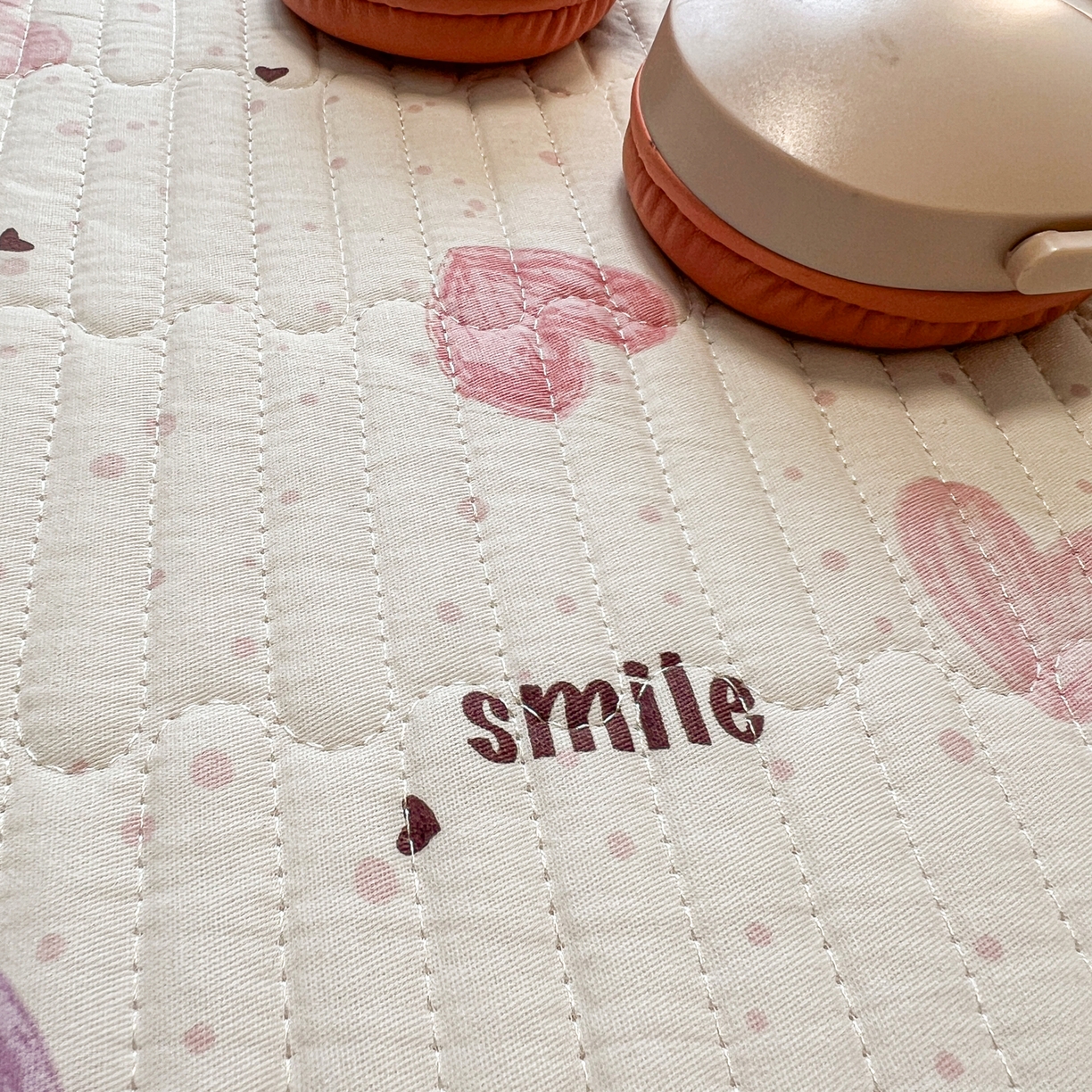 91家纺网 家纺一手货源 找家纺 舒居家纺 2026春夏新款花边款全棉印花单床盖 床盖单件（第一批） 彩色爱心