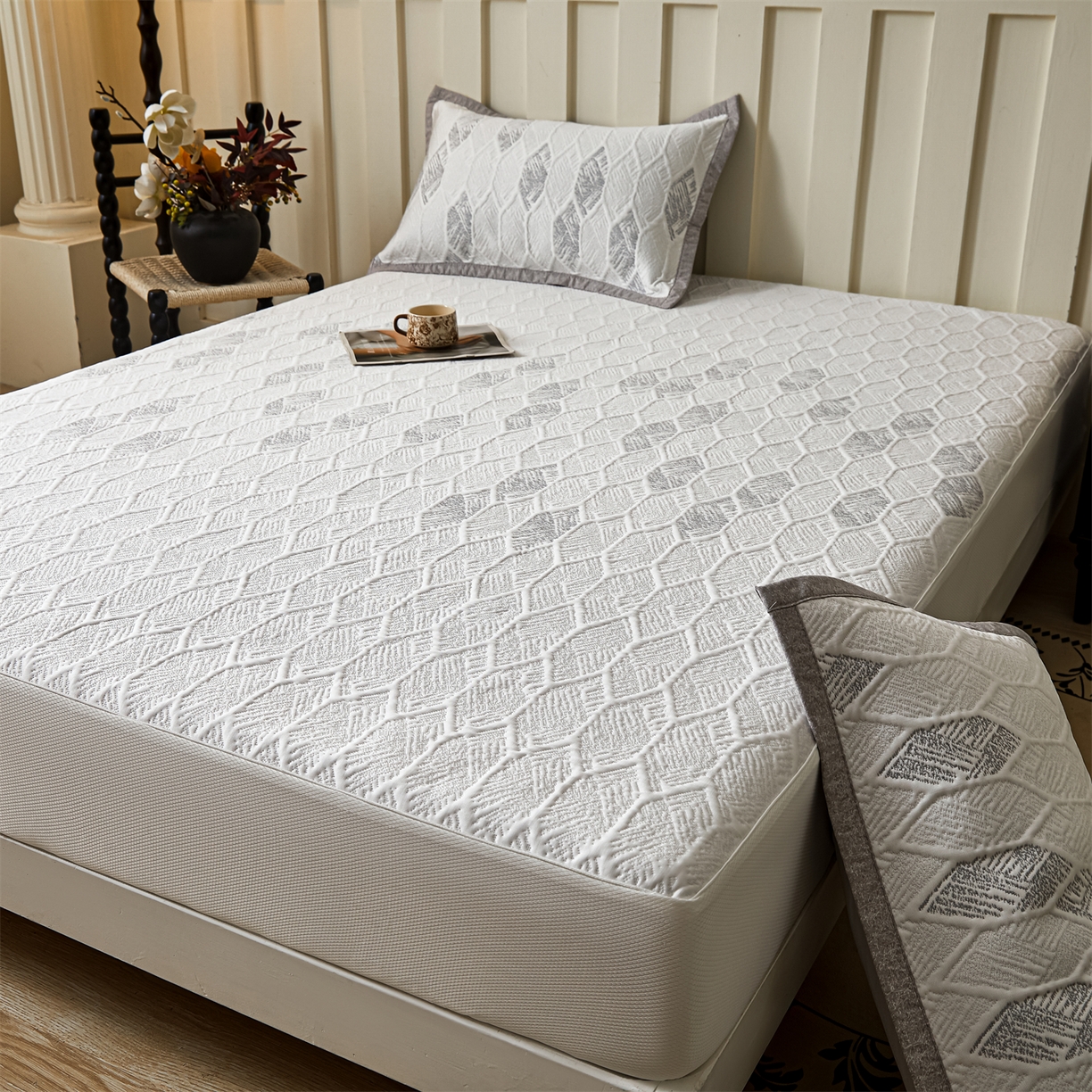 91家纺网 家纺一手货源 找家纺 （总）耐思家纺 2026新款高端三明治硅胶复合PE乙纶提花冰豆豆凉席空调席韩版NIS系列（提供买家秀）床笠款