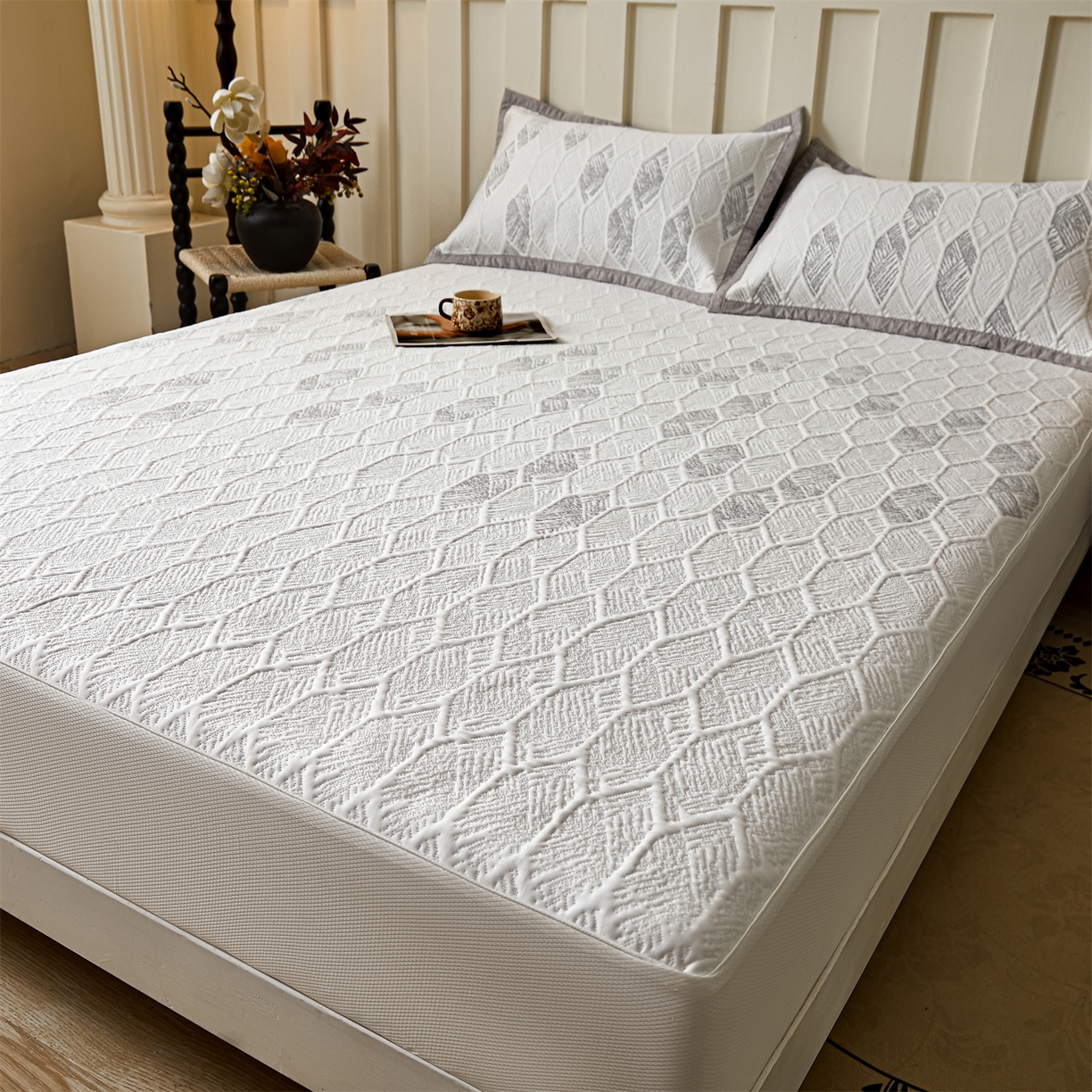 91家纺网 家纺一手货源 找家纺 耐思家纺 2026新款高端三明治硅胶复合PE乙纶提花冰豆豆凉席空调席韩版NIS系列（提供买家秀）床笠款 韩INS-蜂巢