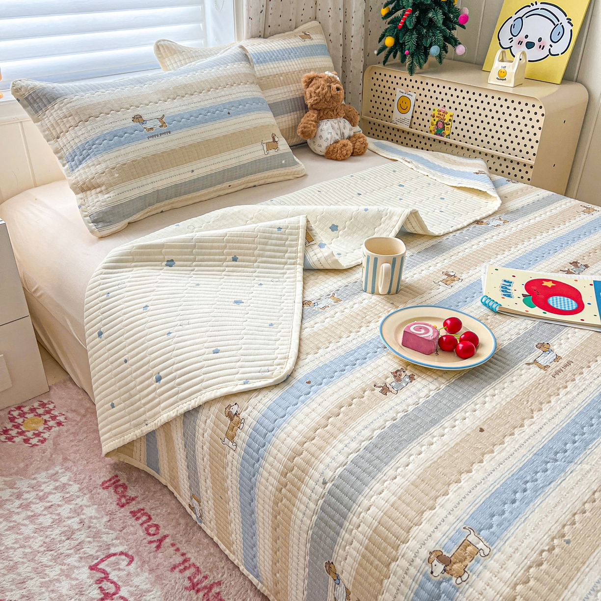 91家纺网 家纺一手货源 找家纺 舒居家纺 2026春夏新款双面全棉单床盖 床盖单件 奔跑小狗