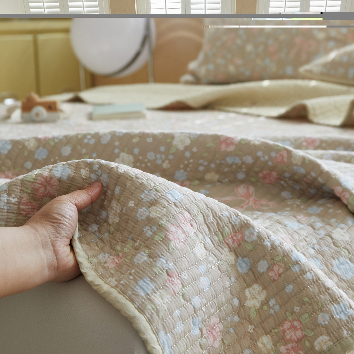 91家纺网 家纺一手货源 找家纺 舒居家纺 2026春夏新款双面全棉单床盖 床盖单件 花开无声-咖