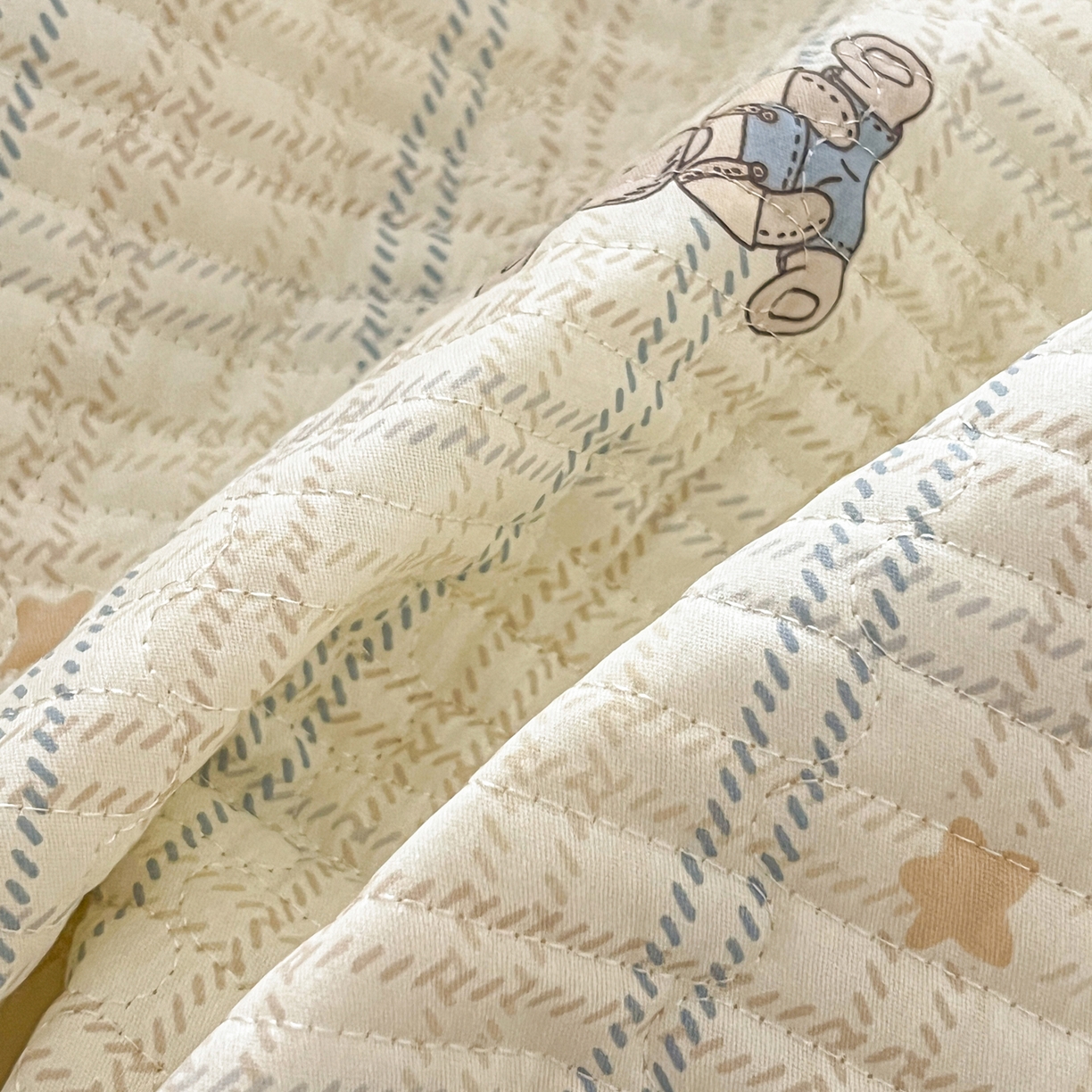 91家纺网 家纺一手货源 找家纺 舒居家纺 2026春夏新款双面全棉单床盖 床盖单件 兔兔宝贝