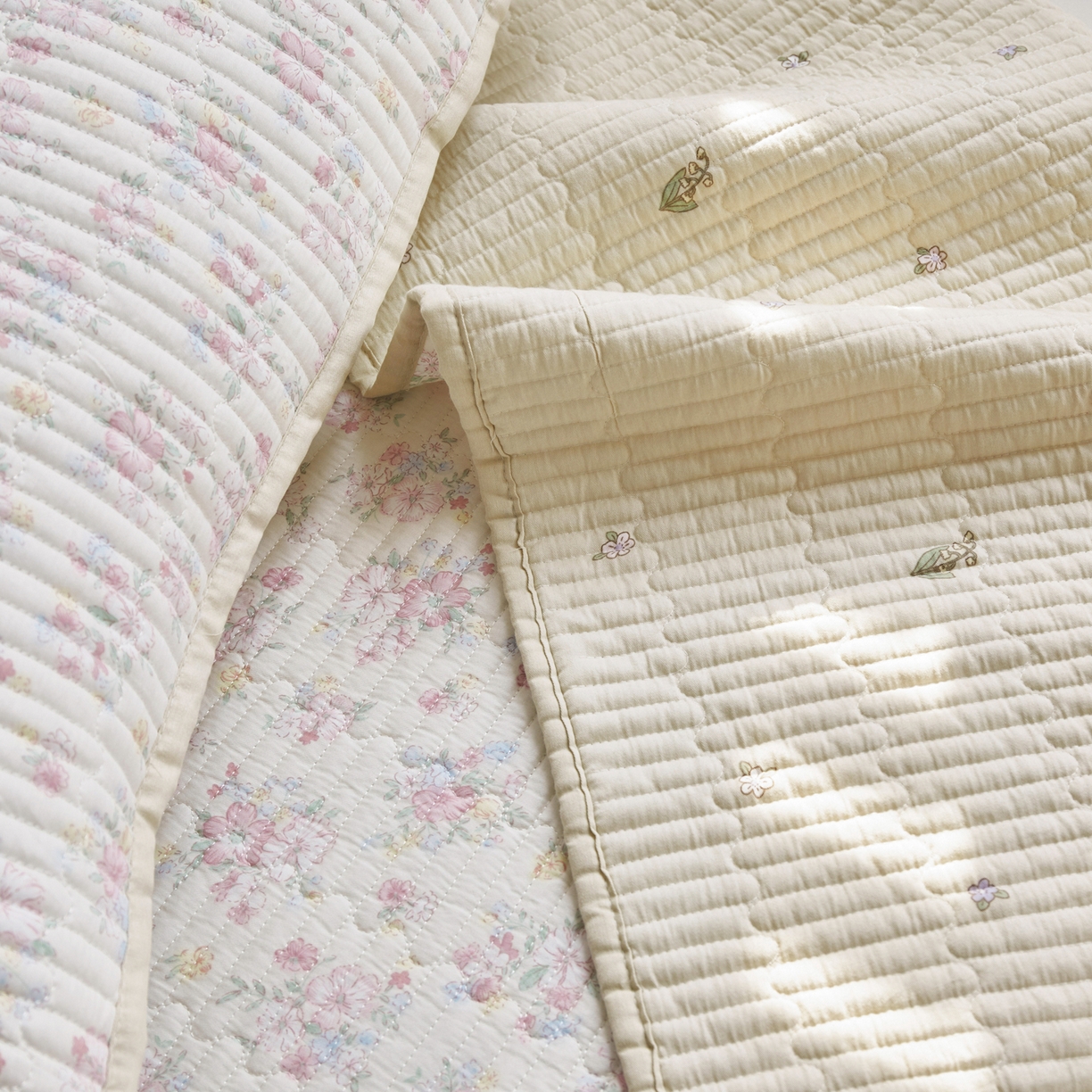 91家纺网 家纺一手货源 找家纺 舒居家纺 2026春夏新款双面全棉单床盖 床盖单件 洛琳-粉