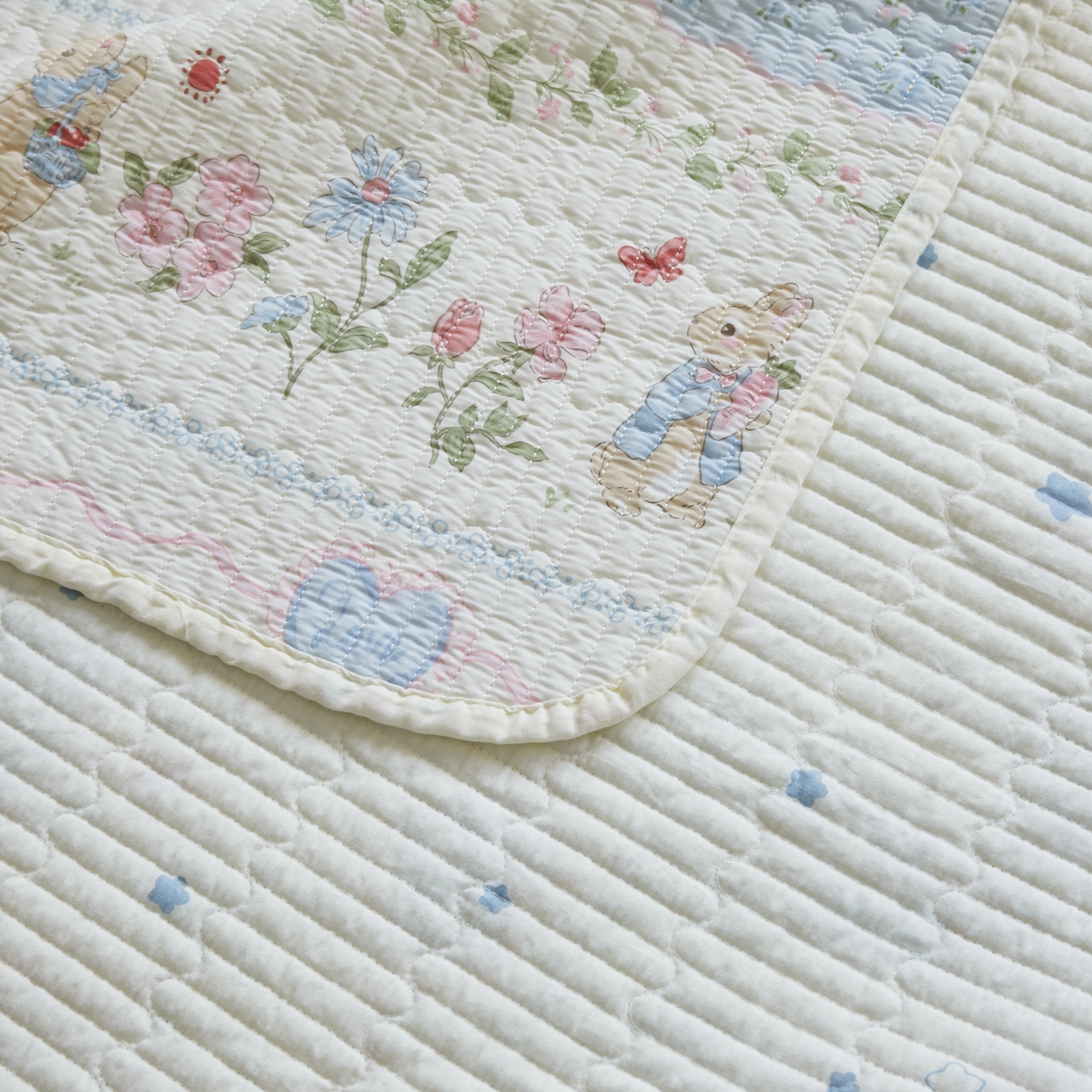 91家纺网 家纺一手货源 找家纺 舒居家纺 2026春夏新款双面全棉单床盖 床盖单件 兔兔乐园