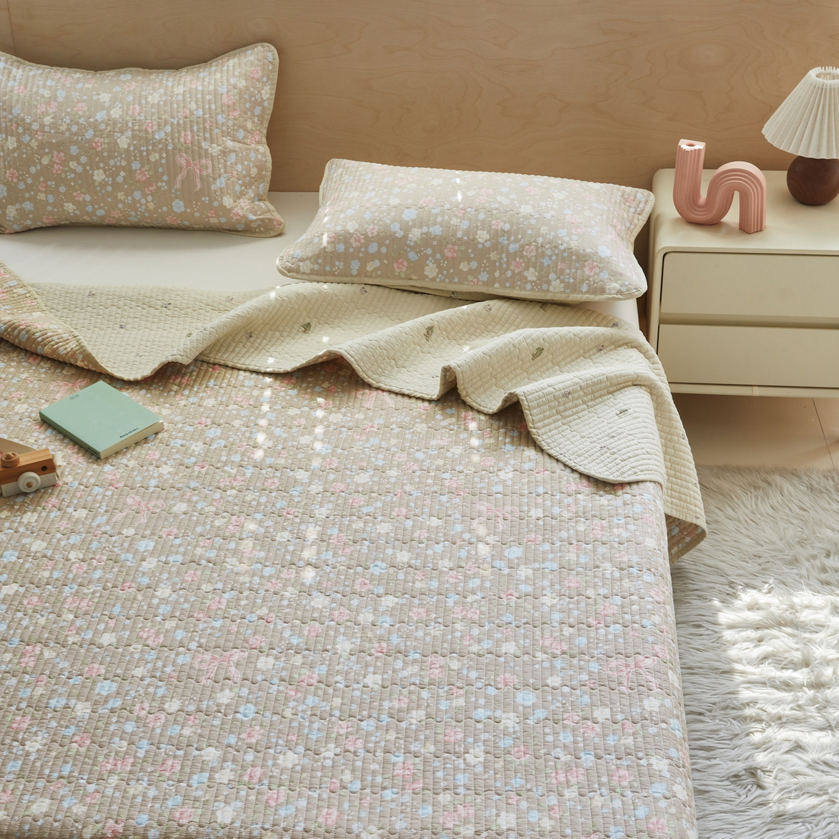 91家纺网 家纺一手货源 找家纺 舒居家纺 2026春夏新款双面全棉单床盖 床盖单件 花开无声-咖