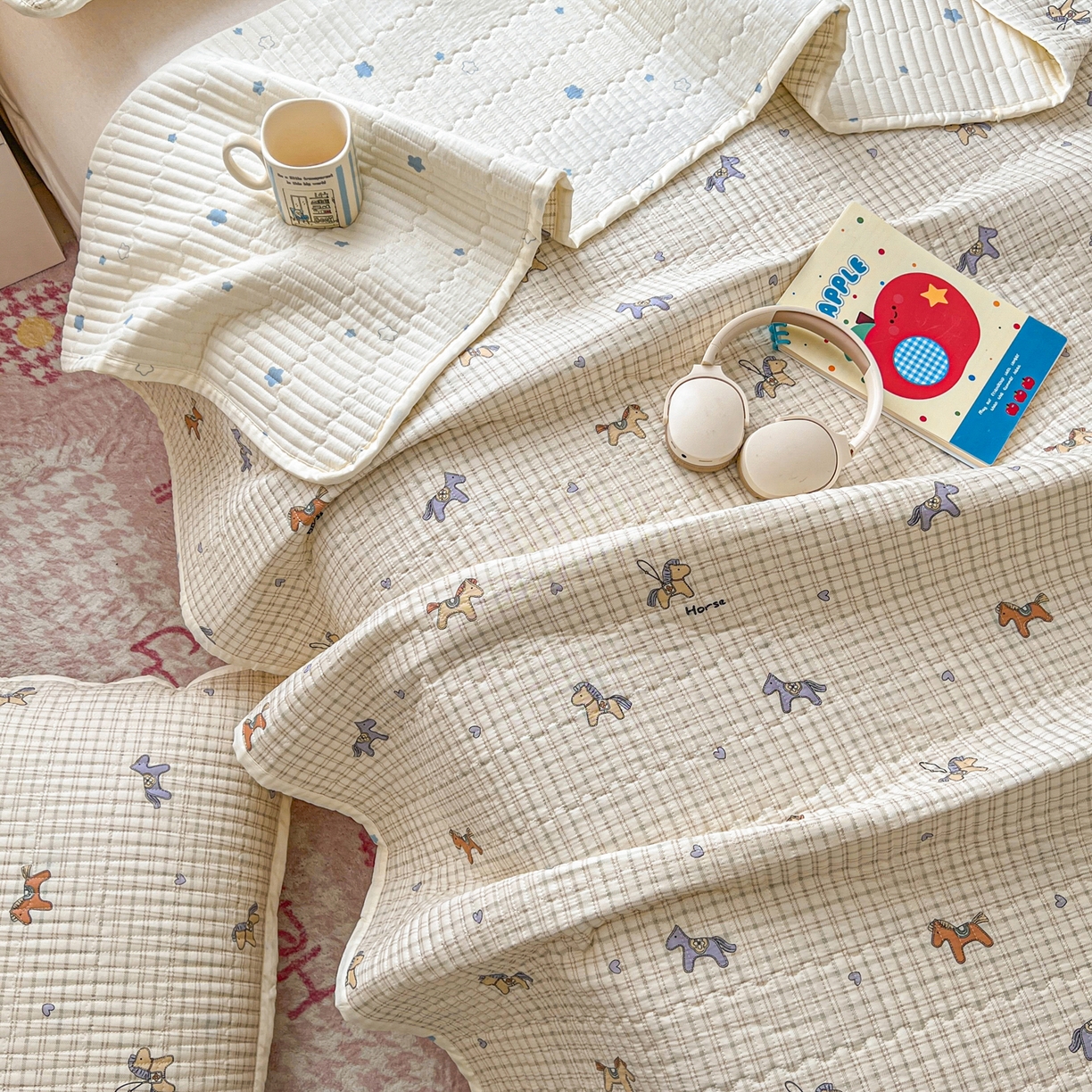 91家纺网 家纺一手货源 找家纺 舒居家纺 2026春夏新款双面全棉单床盖 床盖单件 马到成功