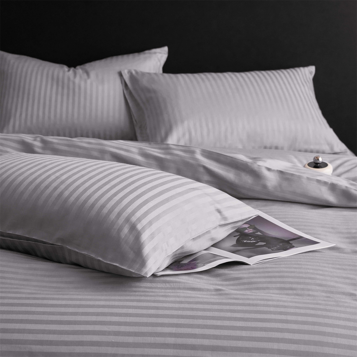 91家纺网 家纺一手货源 找家纺 兰紫橙家纺 2026新款全棉纯棉纯色贡缎缎条四件套 缎条-灰色