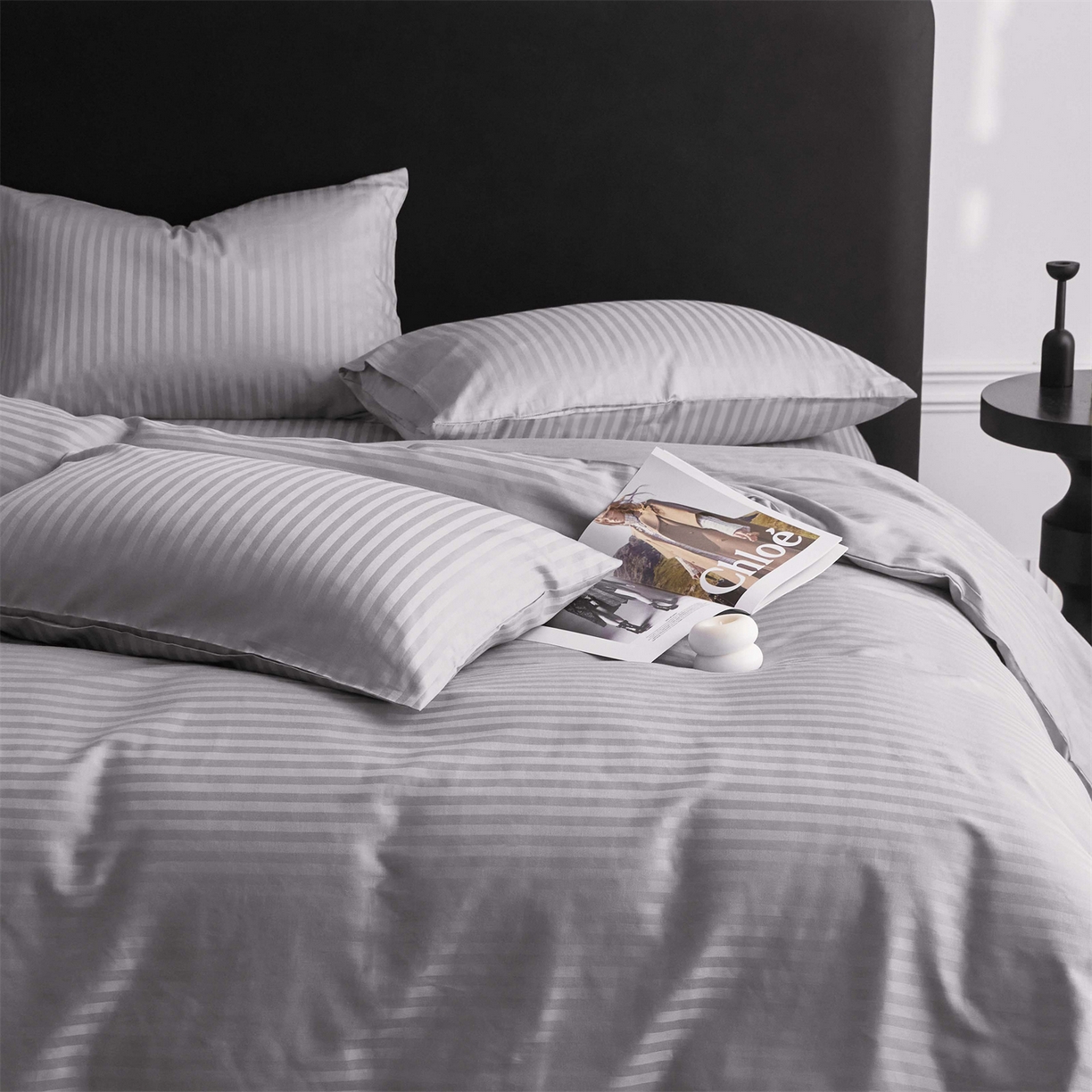 91家纺网 家纺一手货源 找家纺 兰紫橙家纺 2026新款全棉纯棉纯色贡缎缎条四件套 缎条-灰色