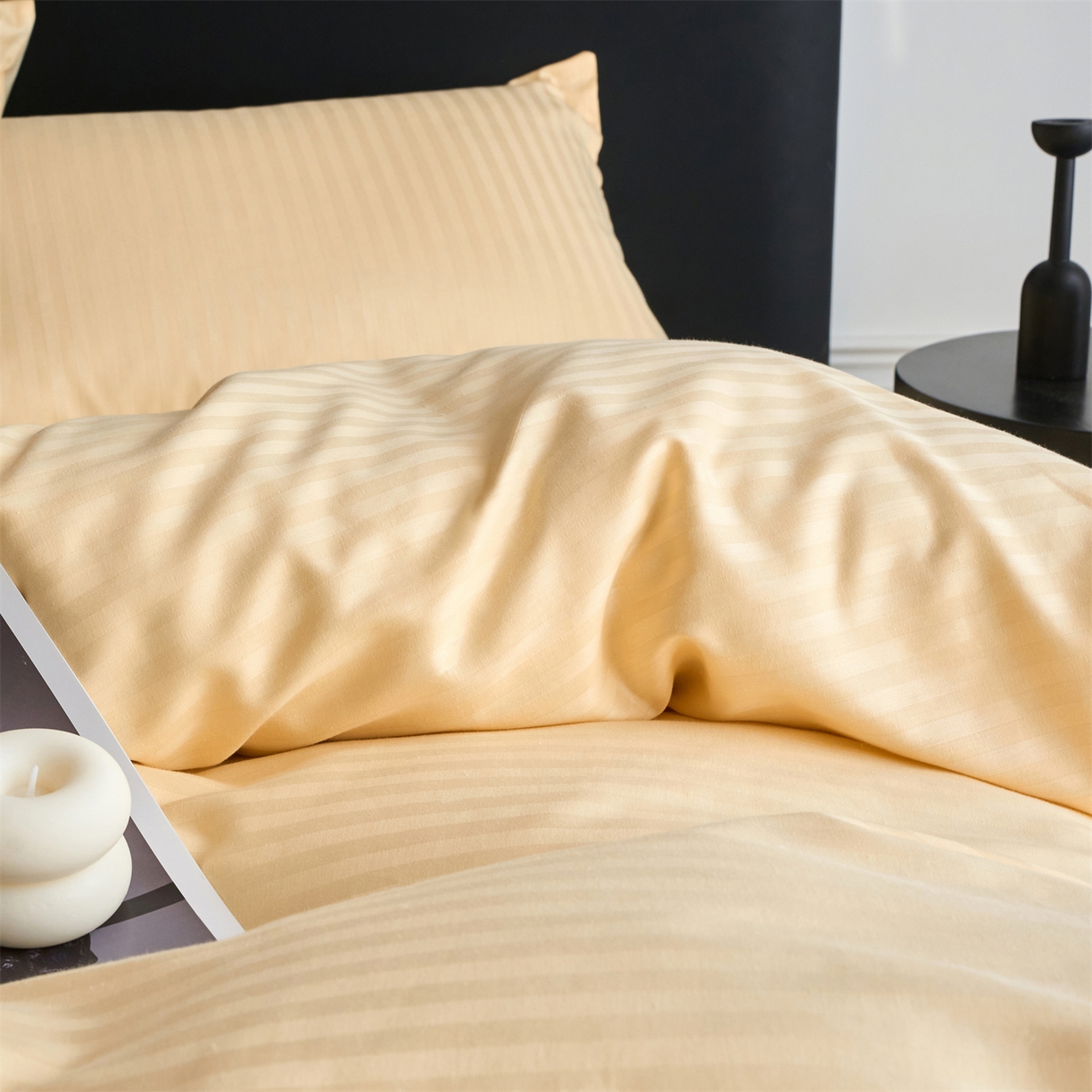 91家纺网 家纺一手货源 找家纺 兰紫橙家纺 2026新款全棉纯棉纯色贡缎缎条四件套 缎条-米黄