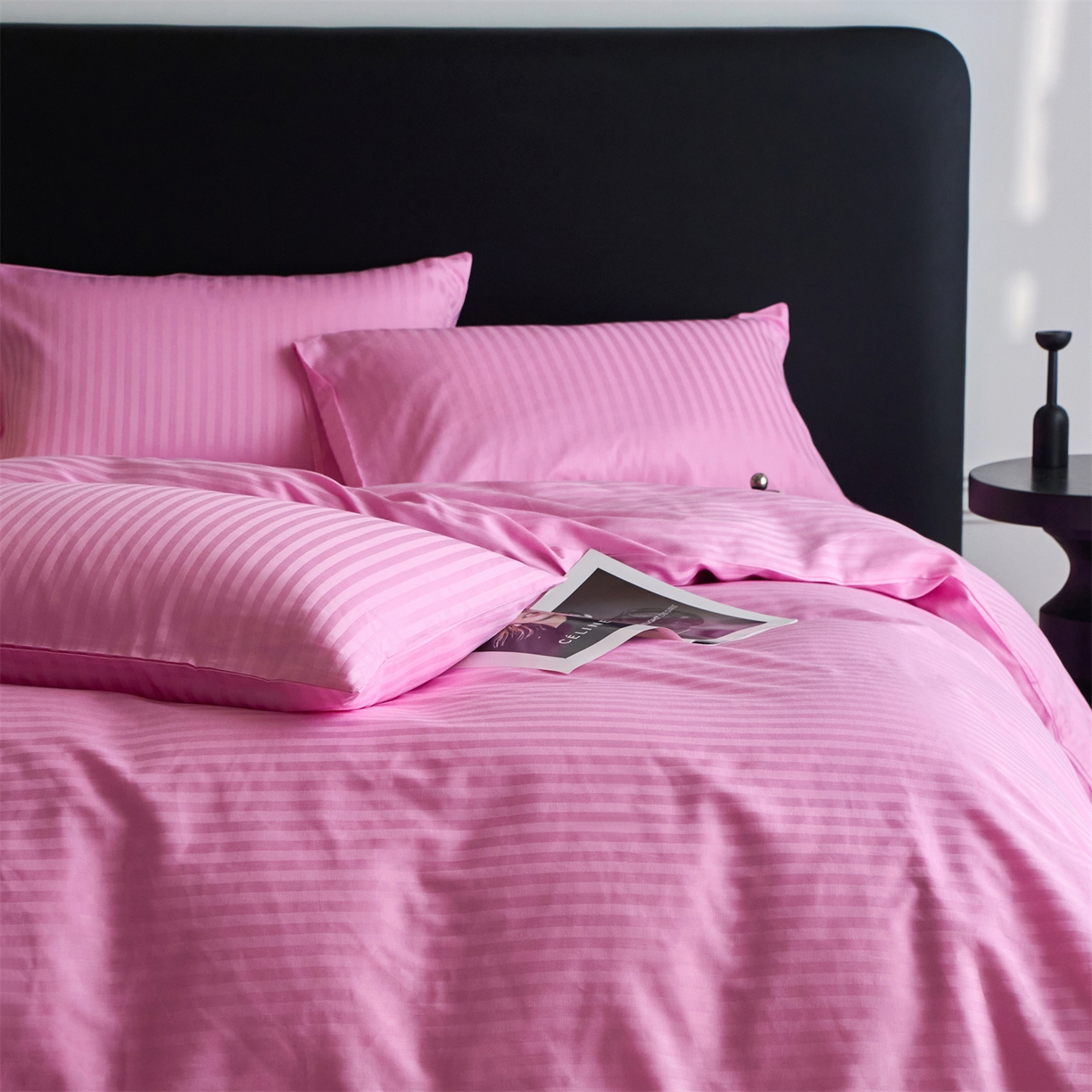 91家纺网 家纺一手货源 找家纺 兰紫橙家纺 2026新款全棉纯棉纯色贡缎缎条四件套 缎条-粉色