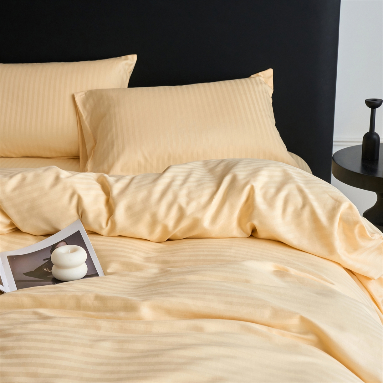 91家纺网 家纺一手货源 找家纺 兰紫橙家纺 2026新款全棉纯棉纯色贡缎缎条四件套 缎条-米黄