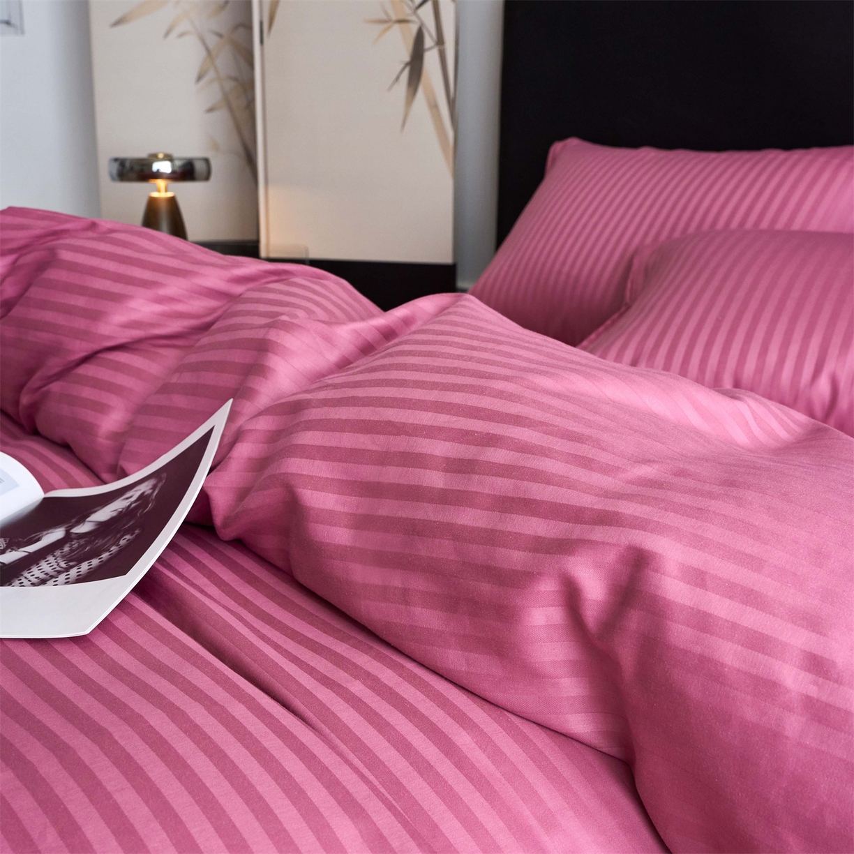 91家纺网 家纺一手货源 找家纺 兰紫橙家纺 2026新款全棉纯棉纯色贡缎缎条四件套 缎条-豆沙