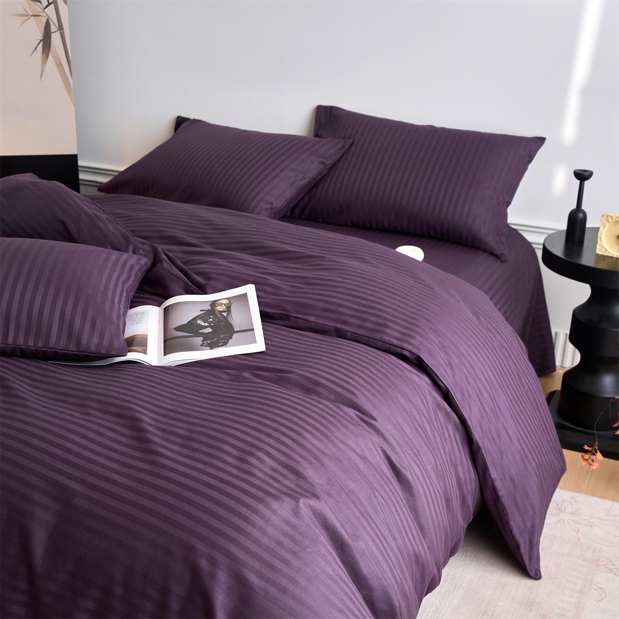 91家纺网 家纺一手货源 找家纺 兰紫橙家纺 2026新款全棉纯棉纯色贡缎缎条四件套 缎条-茄紫