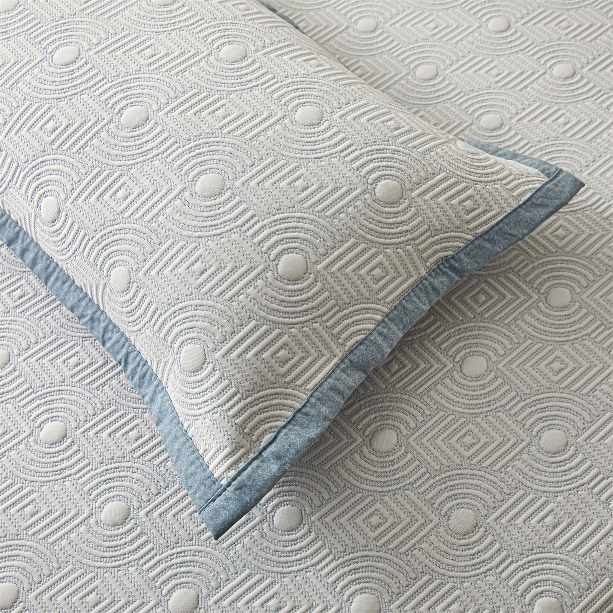 91家纺网 家纺一手货源 找家纺 耐思家纺 2026新款高端三明治硅胶复合PE乙纶提花冰豆豆凉席空调席韩版NIS系列（提供买家秀）床笠款 韩INS-方圆蓝