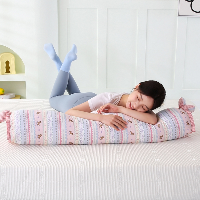 91家纺网 家纺一手货源 找家纺 蔻眠 全棉印花双层纱长抱枕夹腿抱枕长枕芯儿童学生成人枕头 花园木马