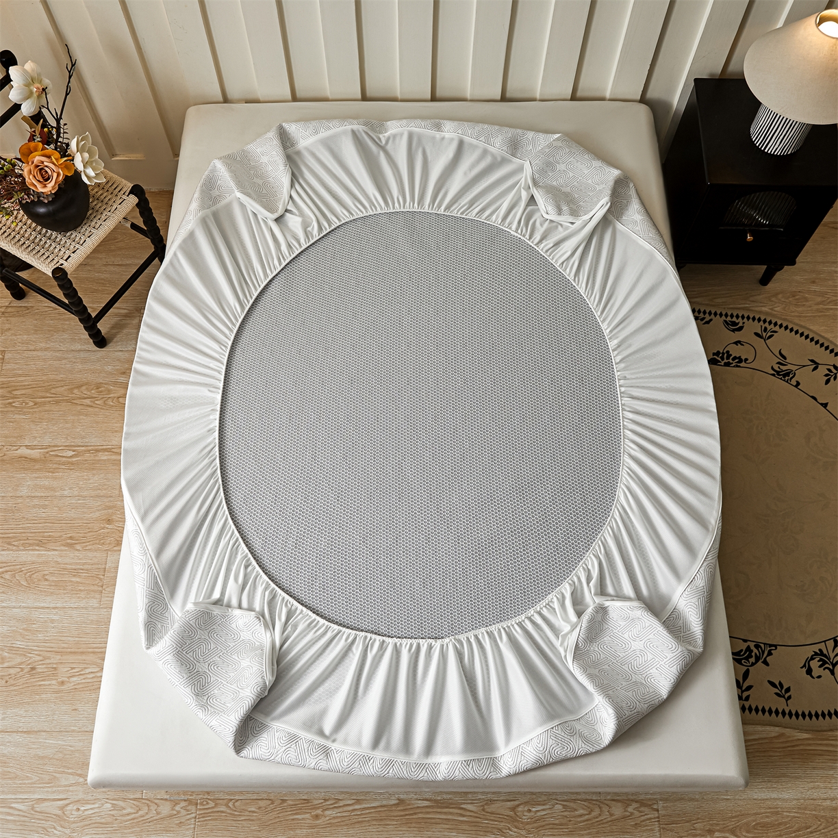 91家纺网 家纺一手货源 找家纺 耐思家纺 2026新款高端三明治硅胶复合PE乙纶提花冰豆豆凉席空调席韩版NIS系列（提供买家秀）床笠款 韩INS-峰回灰