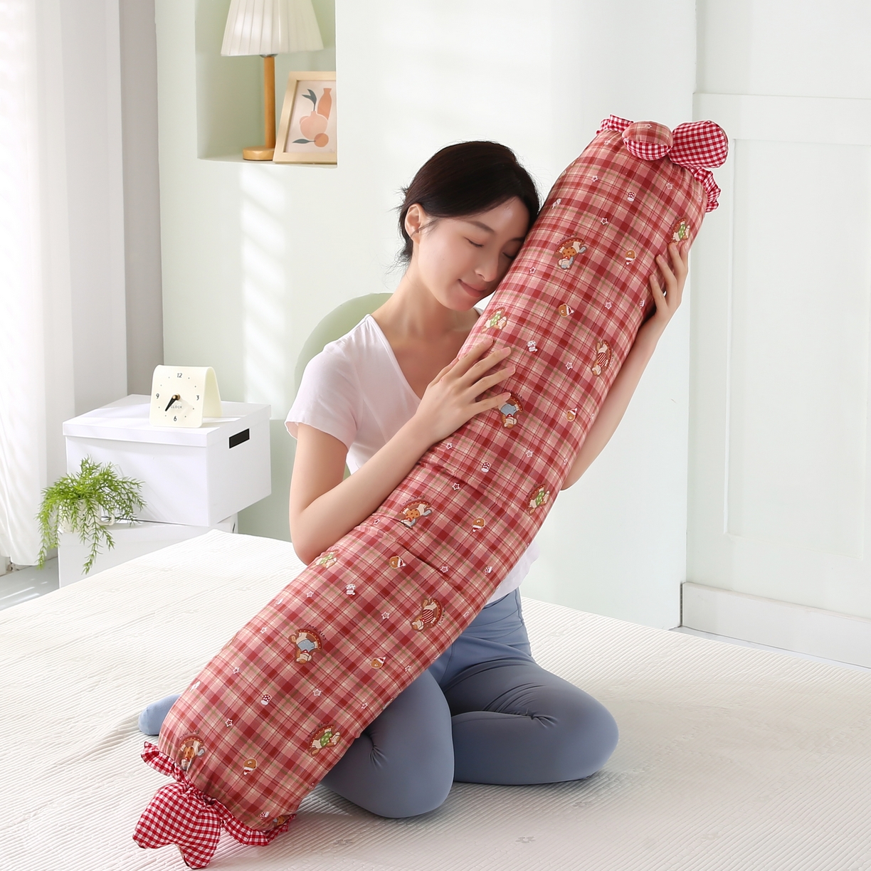 91家纺网 家纺一手货源 找家纺 蔻眠 全棉印花双层纱长抱枕夹腿抱枕长枕芯儿童学生成人枕头 红格木马