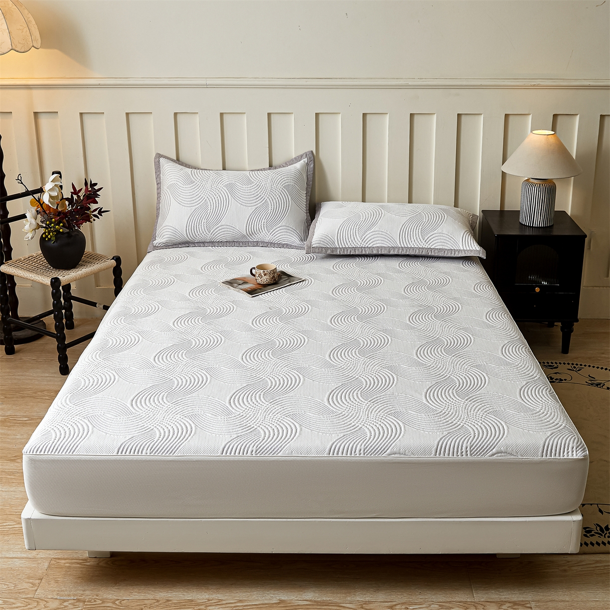 91家纺网 家纺一手货源 找家纺 耐思家纺 2026新款高端三明治硅胶复合PE乙纶提花冰豆豆凉席空调席韩版NIS系列（提供买家秀）床笠款 韩INS-回川灰