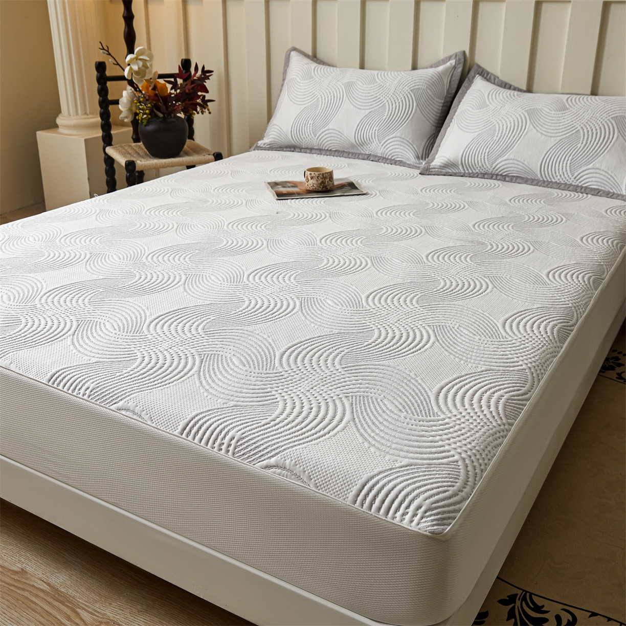 91家纺网 家纺一手货源 找家纺 耐思家纺 2026新款高端三明治硅胶复合PE乙纶提花冰豆豆凉席空调席韩版NIS系列（提供买家秀）床笠款 韩INS-回川灰