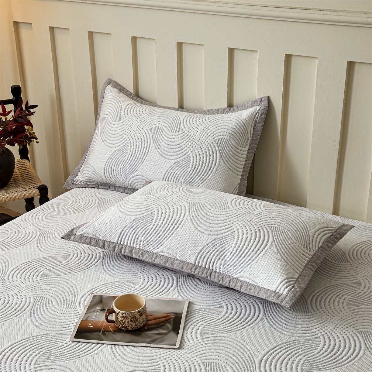 91家纺网 家纺一手货源 找家纺 耐思家纺 2026新款高端三明治硅胶复合PE乙纶提花冰豆豆凉席空调席韩版NIS系列（提供买家秀）床笠款 韩INS-回川灰