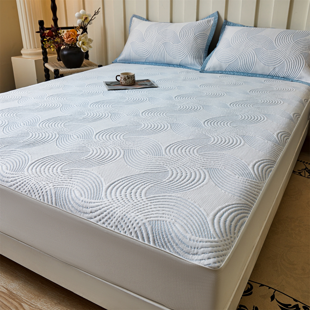 91家纺网 家纺一手货源 找家纺 耐思家纺 2026新款高端三明治硅胶复合PE乙纶提花冰豆豆凉席空调席韩版NIS系列（提供买家秀）床笠款 韩INS-回川蓝