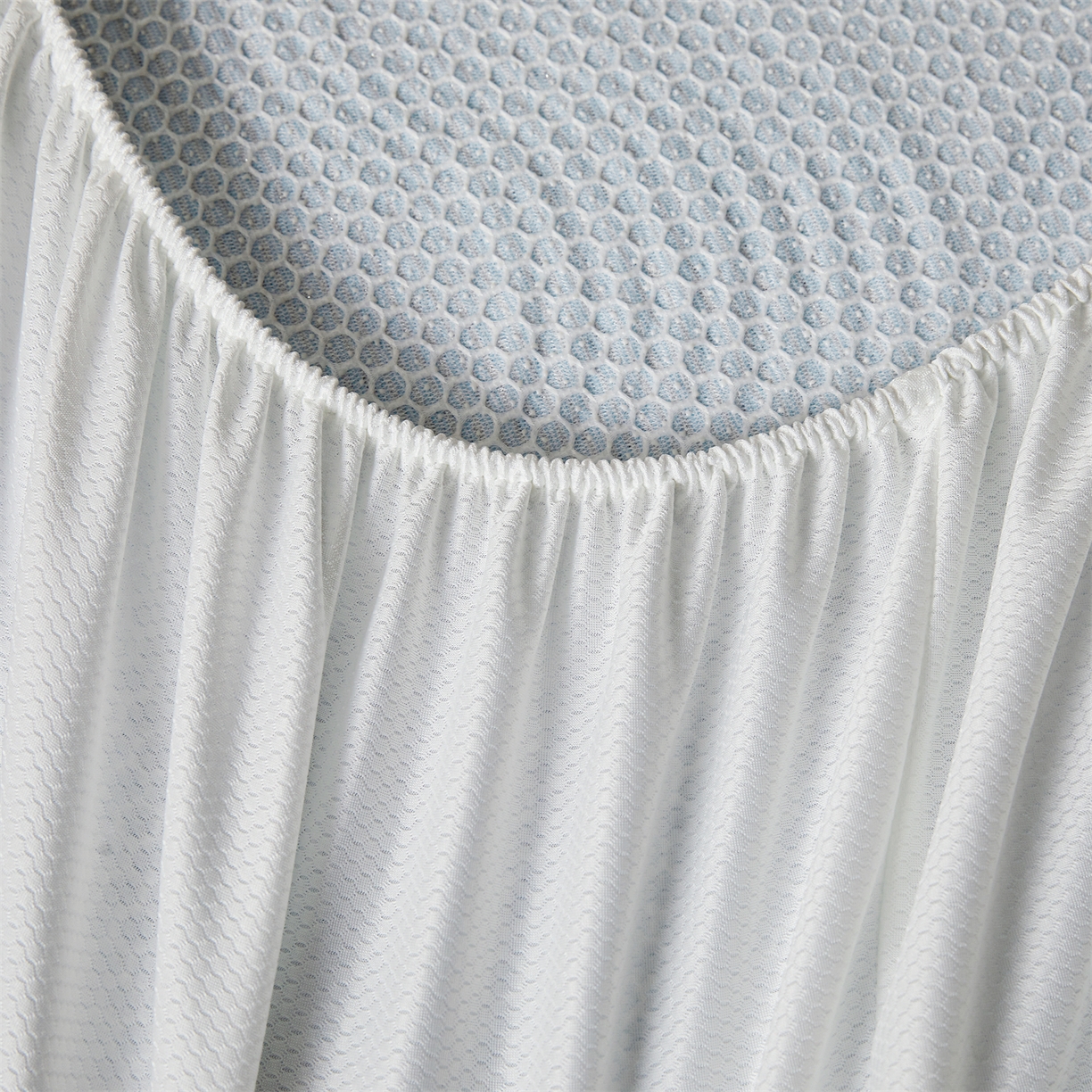 91家纺网 家纺一手货源 找家纺 耐思家纺 2026新款高端三明治硅胶复合PE乙纶提花冰豆豆凉席空调席韩版NIS系列（提供买家秀）床笠款 韩INS-回川蓝