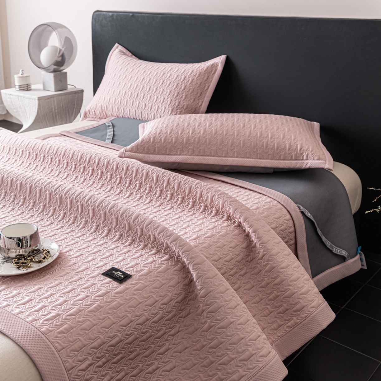 91家纺网 家纺一手货源 找家纺 耐思家纺 2026新款A类复合三明治PE乙纶提花冰豆豆凉席床笠海之恋系列（提供买家秀） 海之恋-粉床席款