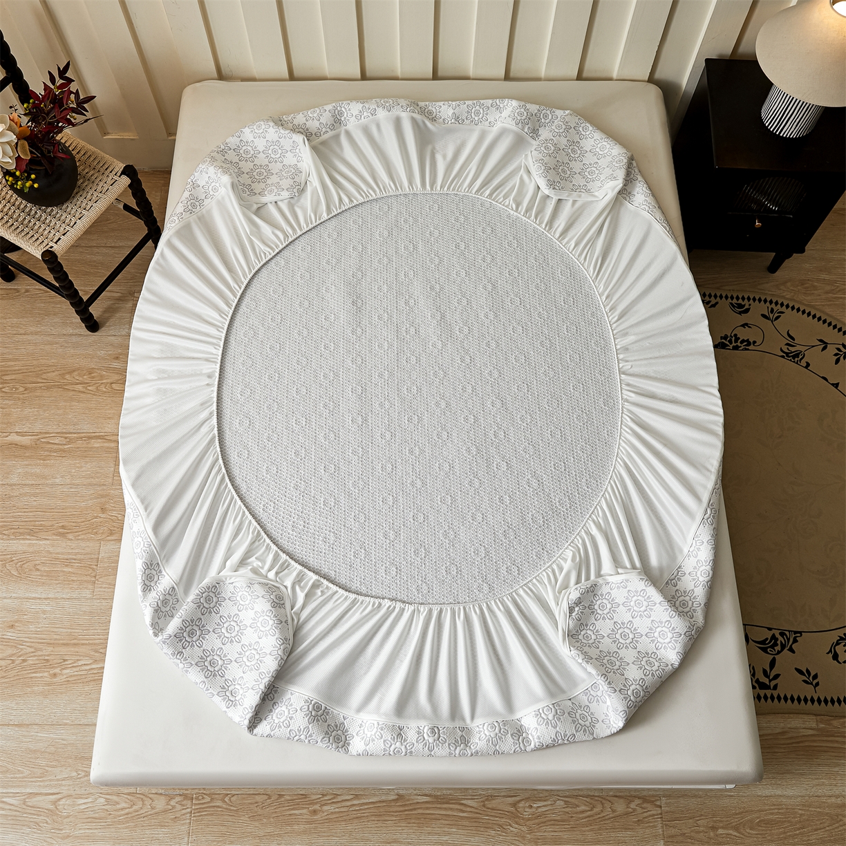 91家纺网 家纺一手货源 找家纺 耐思家纺 2026新款高端三明治硅胶复合PE乙纶提花冰豆豆凉席空调席韩版NIS系列（提供买家秀）床笠款 韩INS-璇花灰