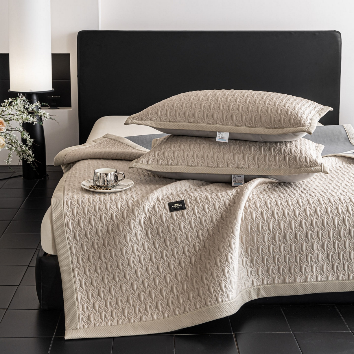 91家纺网 家纺一手货源 找家纺 耐思家纺 2026新款A类复合三明治PE乙纶提花冰豆豆凉席床笠海之恋系列（提供买家秀） 海之恋-卡其床席款