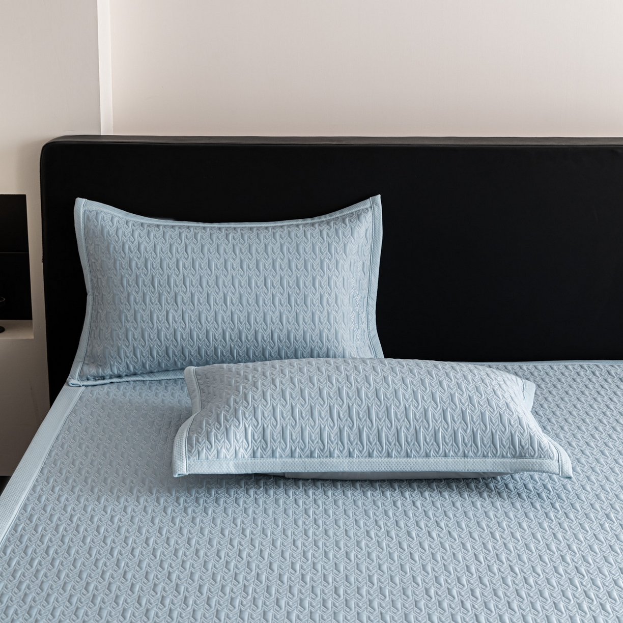 91家纺网 家纺一手货源 找家纺 耐思家纺 2026新款A类复合三明治PE乙纶提花冰豆豆凉席床笠海之恋系列（提供买家秀） 海之恋-蓝床席款