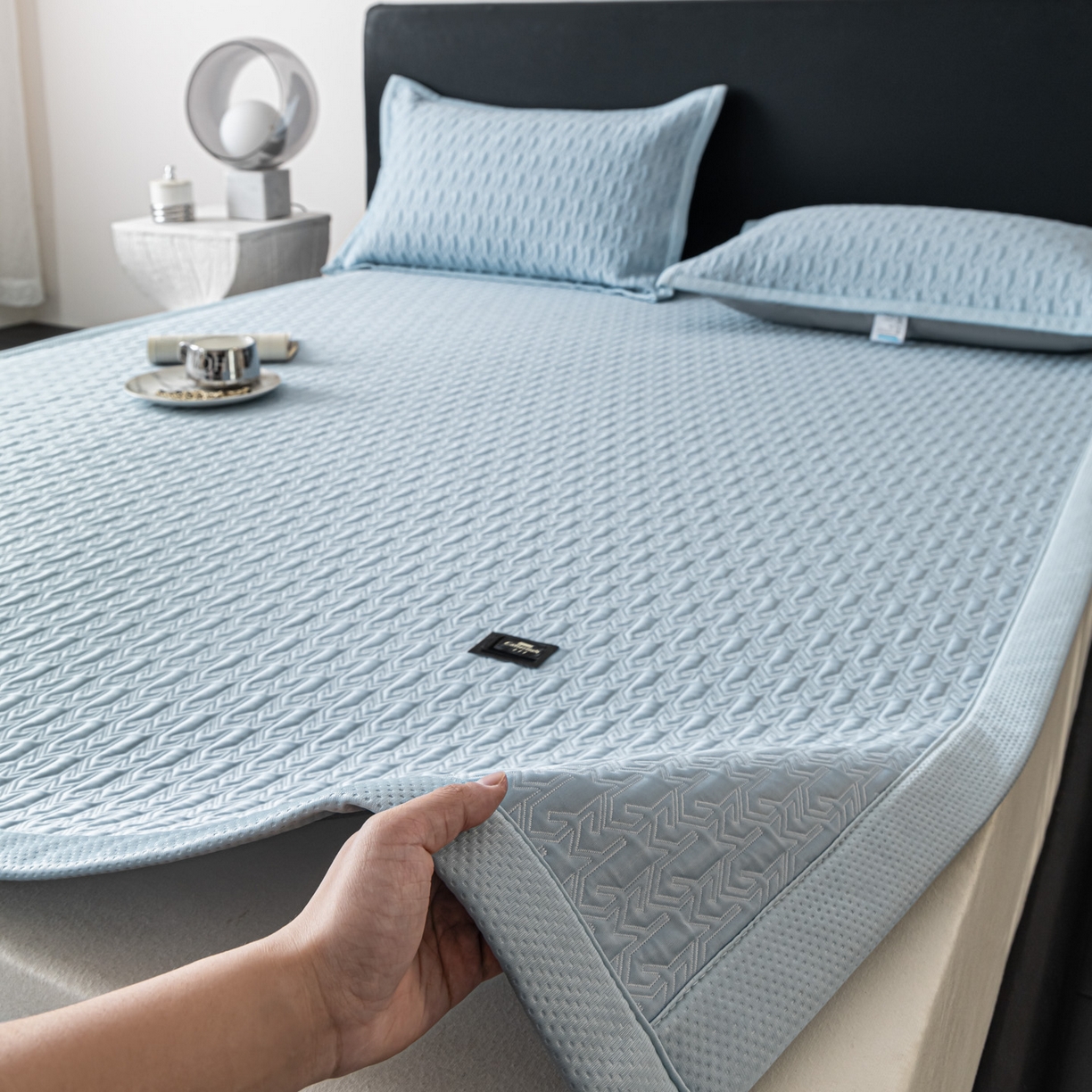 91家纺网 家纺一手货源 找家纺 耐思家纺 2026新款A类复合三明治PE乙纶提花冰豆豆凉席床笠海之恋系列（提供买家秀） 海之恋-蓝床席款