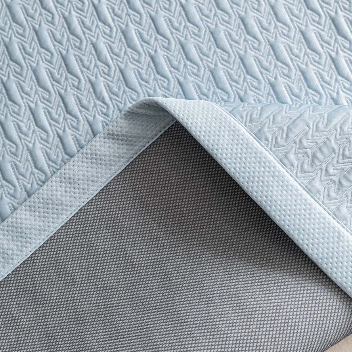 91家纺网 家纺一手货源 找家纺 耐思家纺 2026新款A类复合三明治PE乙纶提花冰豆豆凉席床笠海之恋系列（提供买家秀） 海之恋-蓝床席款