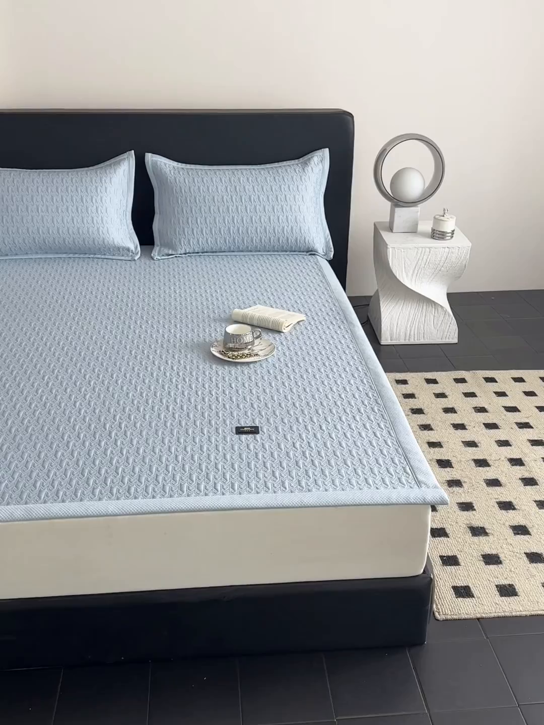 91家纺网 家纺一手货源 找家纺 耐思家纺 2026新款A类复合三明治PE乙纶提花冰豆豆凉席床笠海之恋系列（提供买家秀） 海之恋-蓝床席款