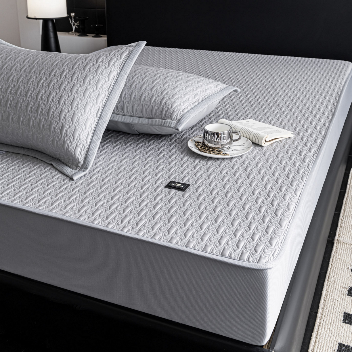 91家纺网 家纺一手货源 找家纺 耐思家纺 2026新款A类复合三明治PE乙纶提花冰豆豆凉席床笠海之恋系列（提供买家秀） 海之恋-灰床笠款