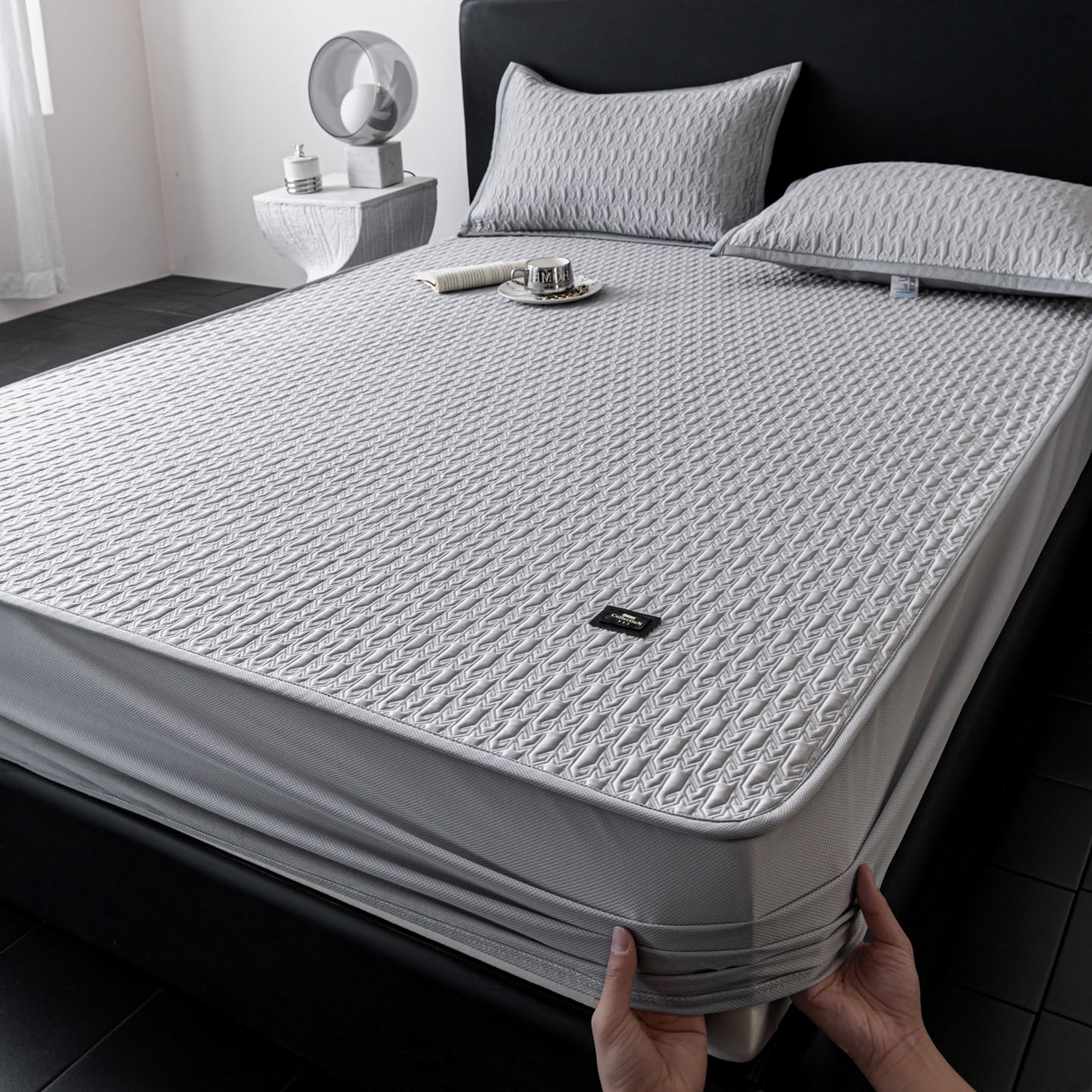 91家纺网 家纺一手货源 找家纺 耐思家纺 2026新款A类复合三明治PE乙纶提花冰豆豆凉席床笠海之恋系列（提供买家秀） 海之恋-灰床笠款