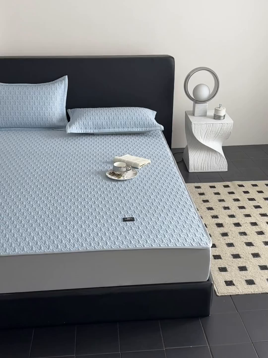 91家纺网 家纺一手货源 找家纺 耐思家纺 2026新款A类复合三明治PE乙纶提花冰豆豆凉席床笠海之恋系列（提供买家秀） 海之恋-蓝床笠款