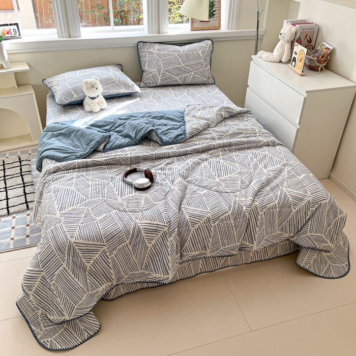 91家纺网 家纺一手货源 找家纺 禾沐 2026新款泡芙纱三角针床盖夏被四件套 浅川纹